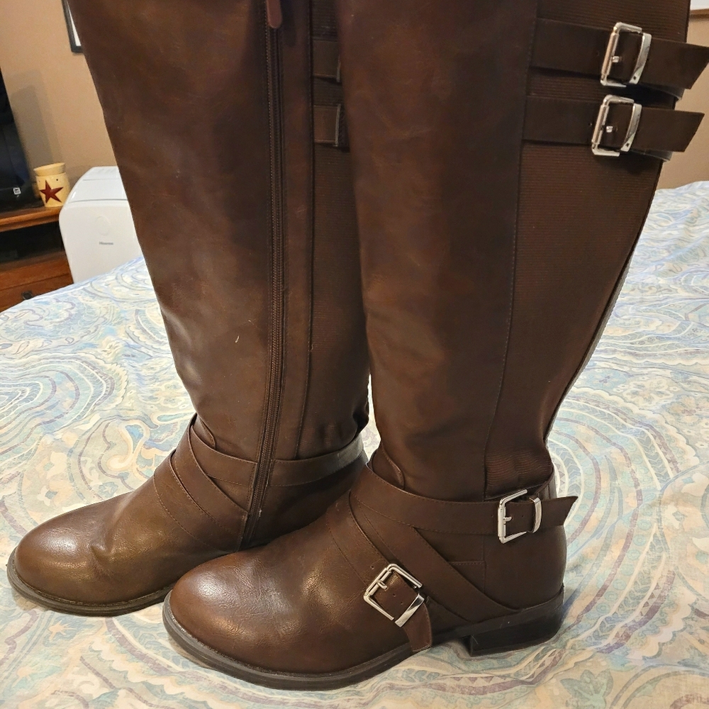 Riding boots